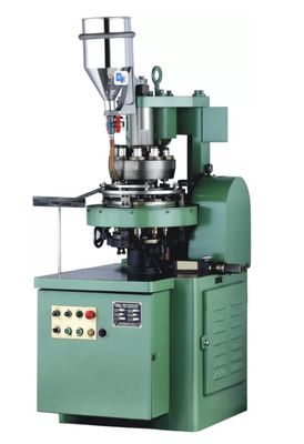 China Elektronisches magnetisches Pulver-zusammenpressende Presse-Maschine 13500pcs/H fournisseur
