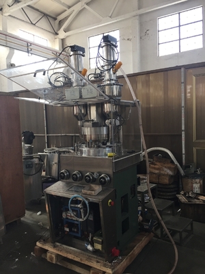 TIANHE 23 Stationen Doppelschicht Süßigkeiten / Zucker Rotation Tablet Press-Maschine fournisseur