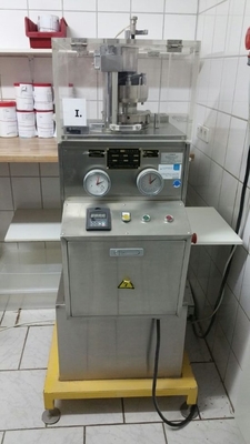 TIANHE Kleinkapazität ZP9 Pharmazeutische automatische Tablettenpressmaschine Lebensmittel Süßigkeiten Milch fournisseur